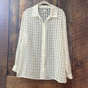 100% polyester, cream colored w/ gold thread, long sleeve, Sheare, size XL